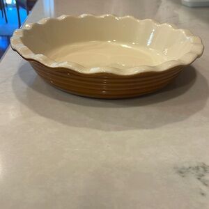 Emile Henry ceramic round scalloped baking dish pie plate